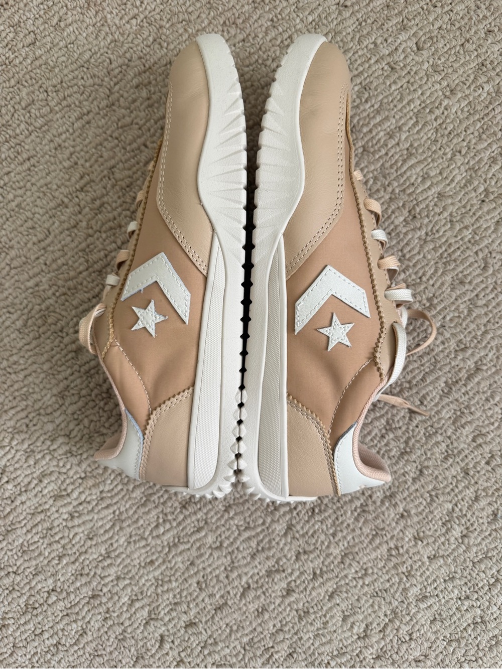 NIB Converse Run Star Low Top Sneakers - Beige - Picture 3 of 6
